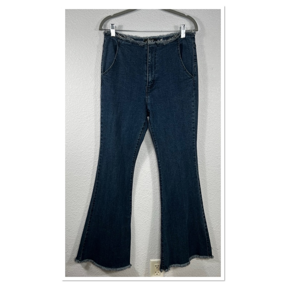 Black Label Bell Bottom Jeans by C’est Toi Sz 11/Waist 31 Cotton Blend